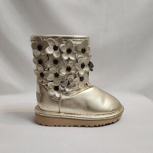 UGG Classic Short Flora Metallic Gold 3D Floral Appliques Boots (Size 2)